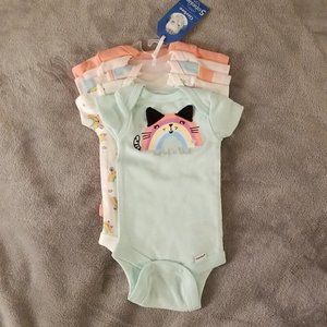 5 Gerber NB babygirl Onesies